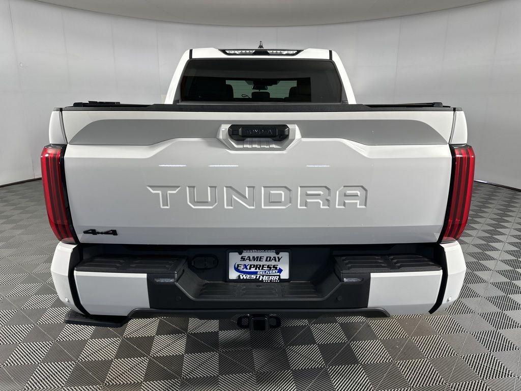Used 2025 Ice Toyota SR5 image 8