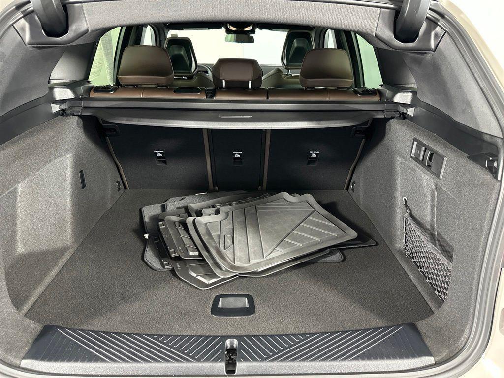 Used 2026 Gray Metallic BMW 30 xDrive image 25