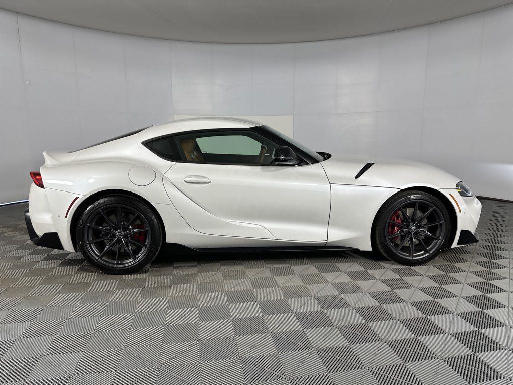 Certified Used 2026 Absolute Zero Toyota 3.0 Premium image 9