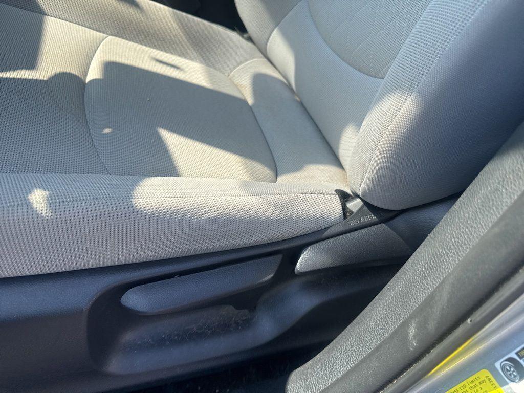 Certified Used 2022 Silver Toyota L image 8