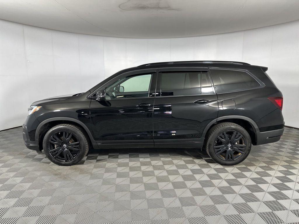 Used 2022 Crystal Black Pearl Honda Black Edition image 6