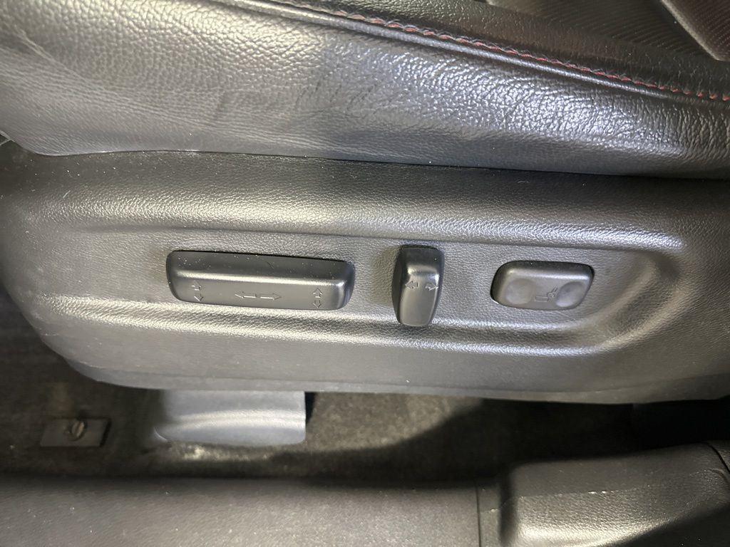 Used 2022 Crystal Black Pearl Honda Black Edition image 13