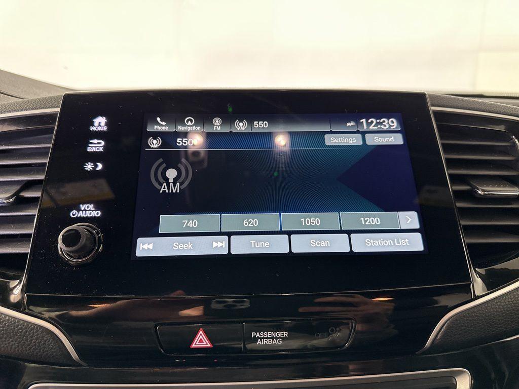 Used 2022 Crystal Black Pearl Honda Black Edition image 18