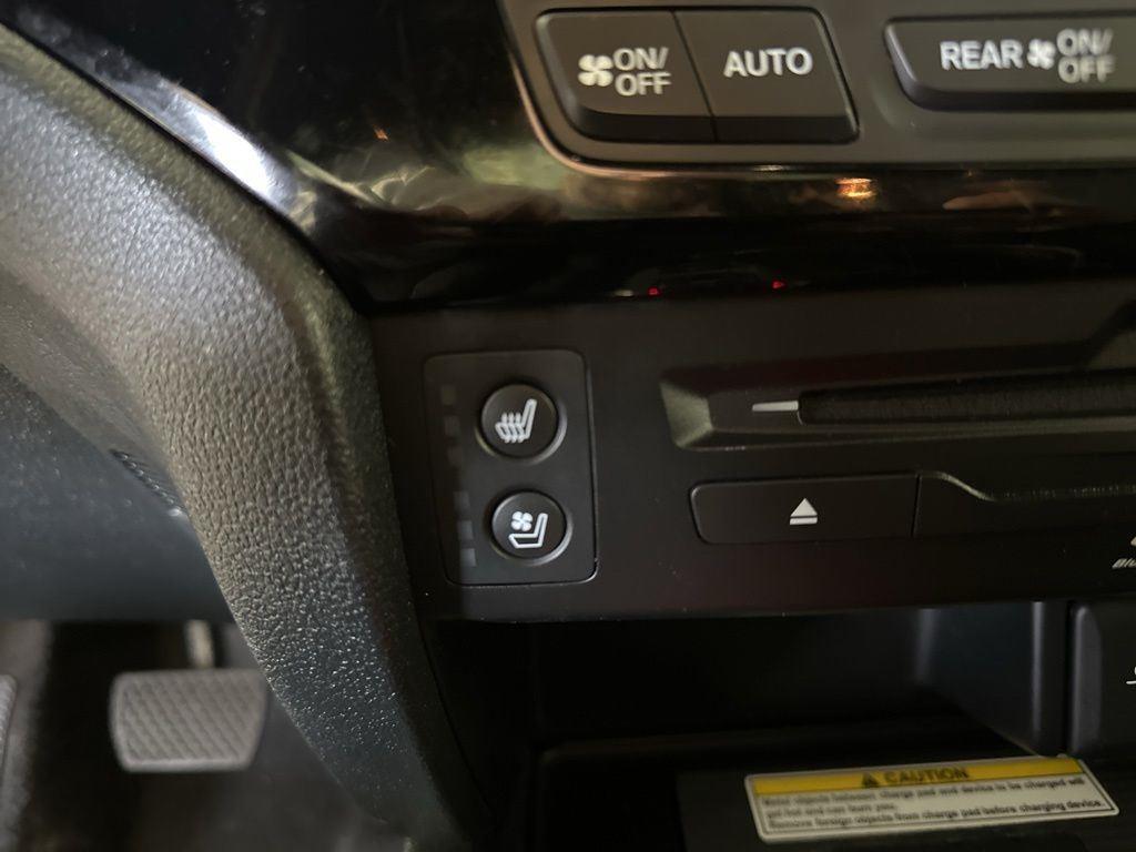 Used 2022 Crystal Black Pearl Honda Black Edition image 20