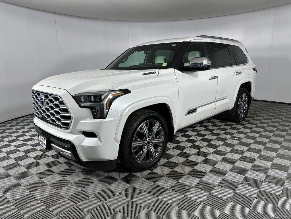 Used 2024 Pearl Toyota Capstone image 8