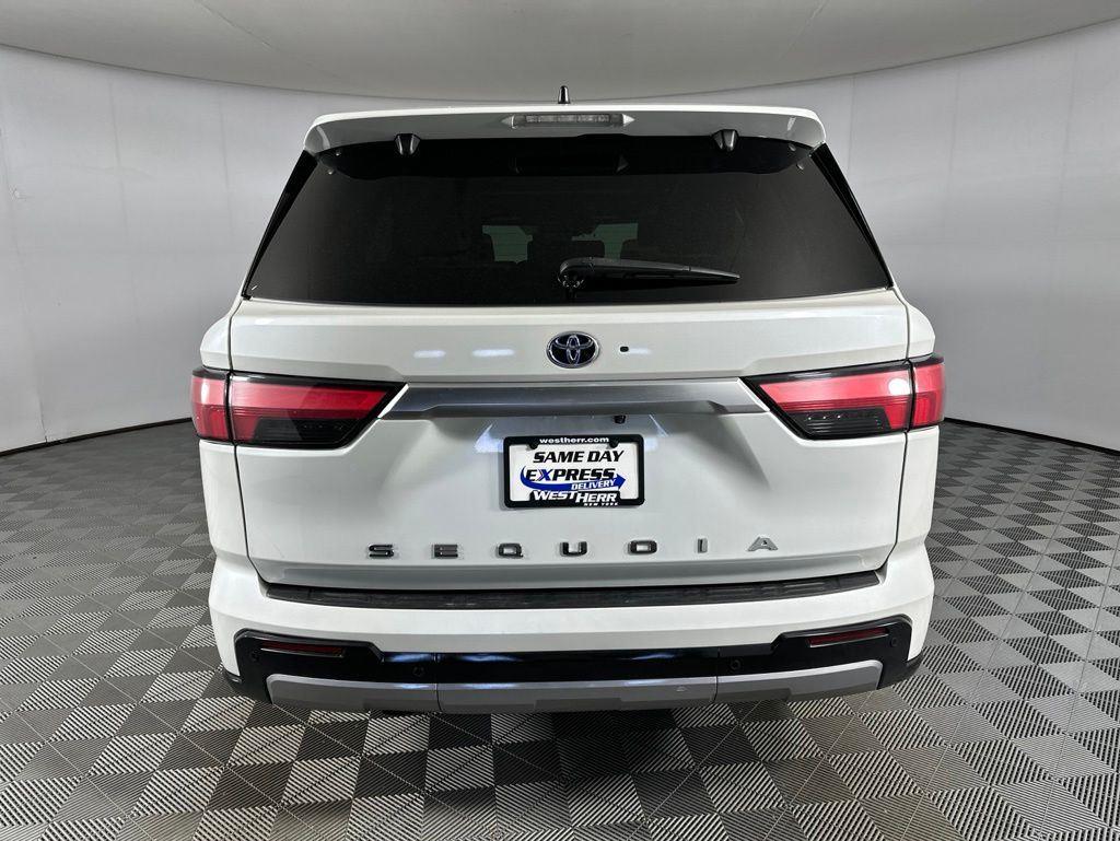 Used 2024 Pearl Toyota Capstone image 11