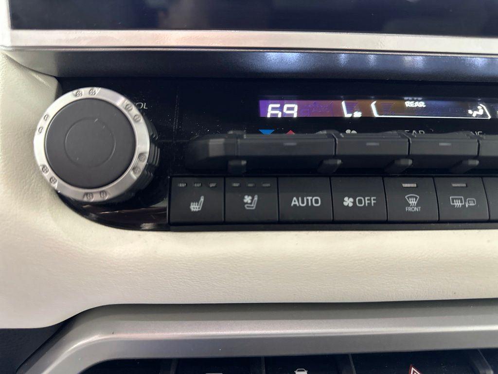 Used 2024 Pearl Toyota Capstone image 22