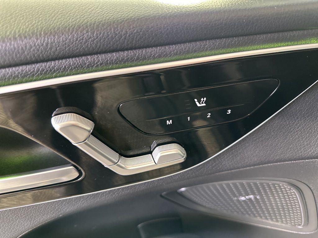 Used 2023 Obsidian Black Metallic Mercedes-Benz C 300 image 13