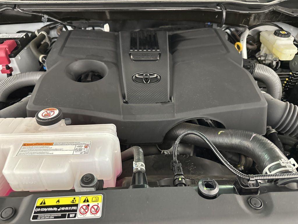Used 2025 Ice Toyota SR5 image 26