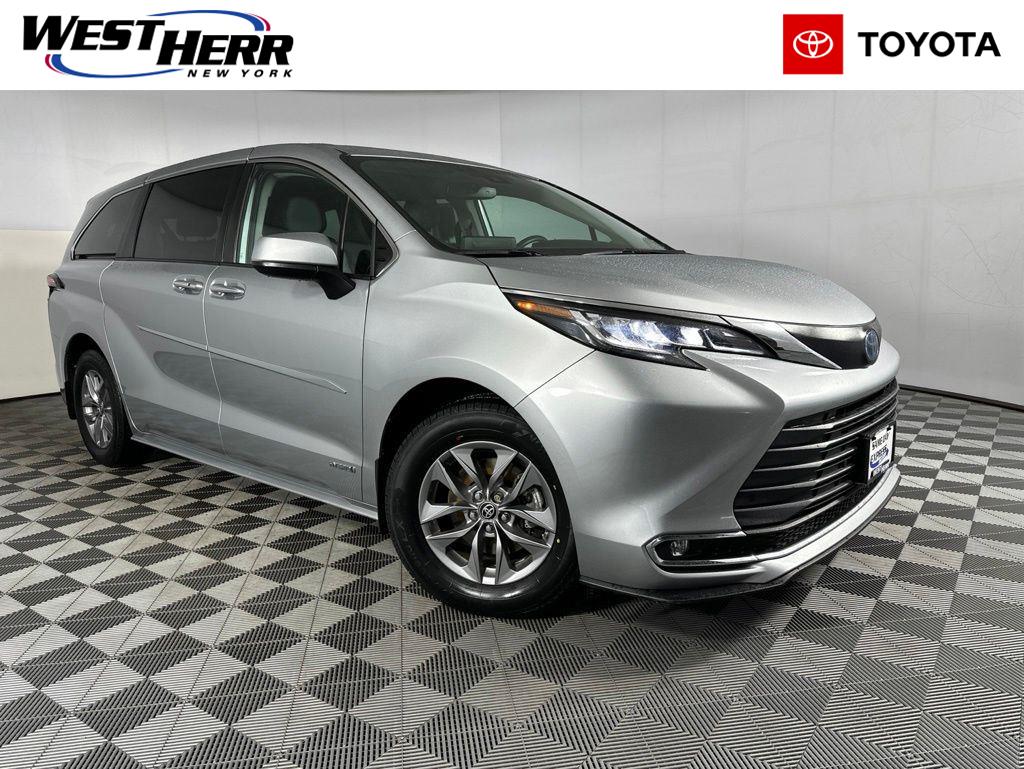 2021 Toyota Sienna XLE 7-Passenger FWD