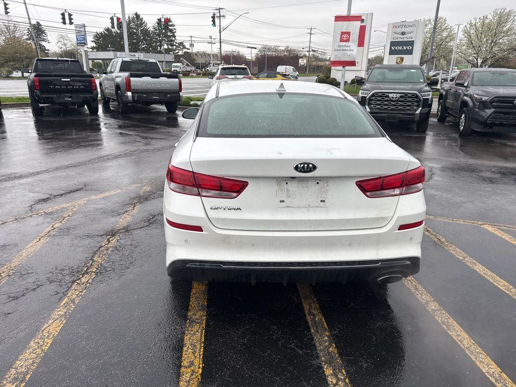 Used 2019 Snow White Pearl Kia LX image 7