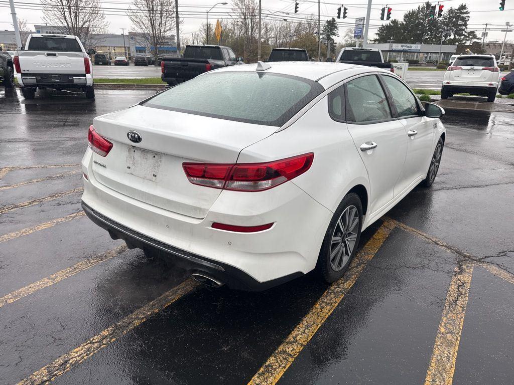 Used 2019 Snow White Pearl Kia LX image 8