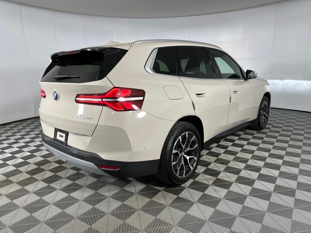 Used 2026 Gray Metallic BMW 30 xDrive image 9