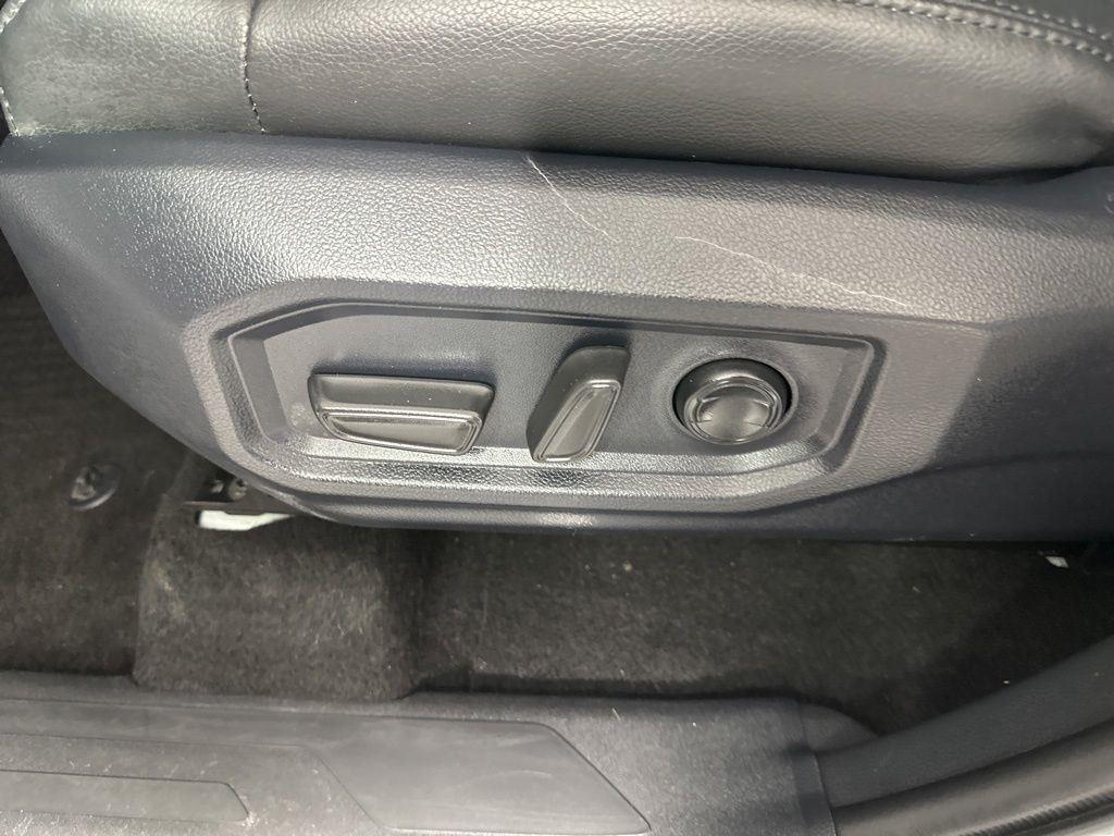 Used 2023 Pearl Toyota Limited image 13
