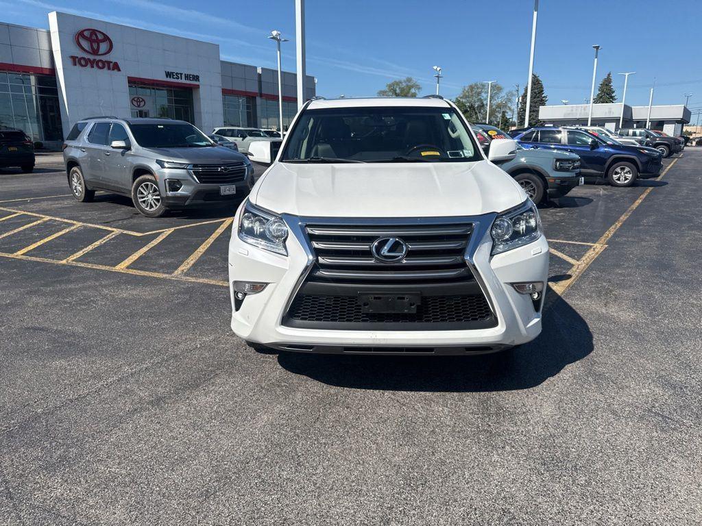 Used 2018 Starfire Pearl Lexus 460 image 4