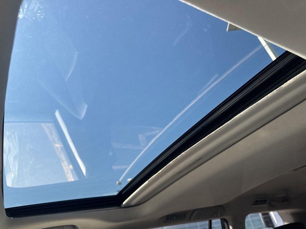 Used 2018 Starfire Pearl Lexus 460 image 14