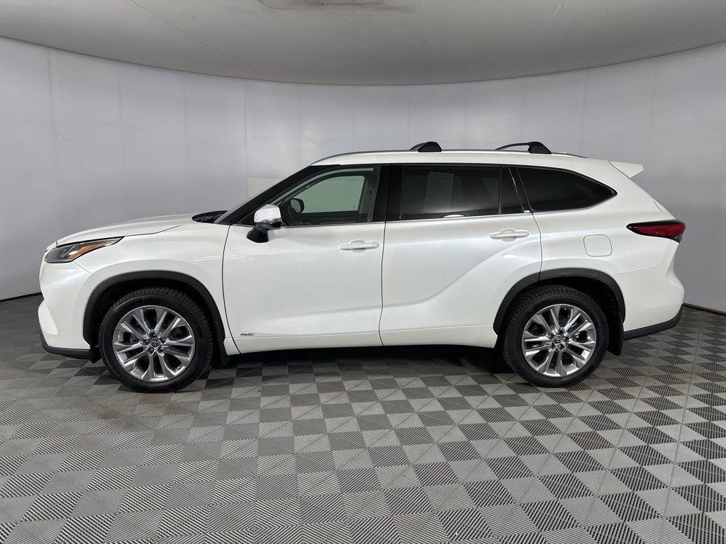 Used 2023 Pearl Toyota Limited image 6