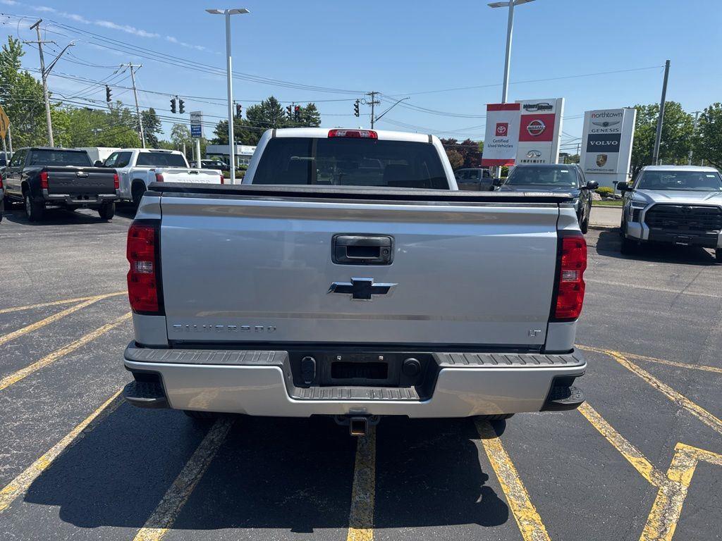 Used 2018 Silver Ice Metallic Chevrolet LT image 7