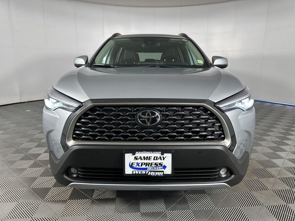 Certified Used 2022 Silver Toyota XLE image 3