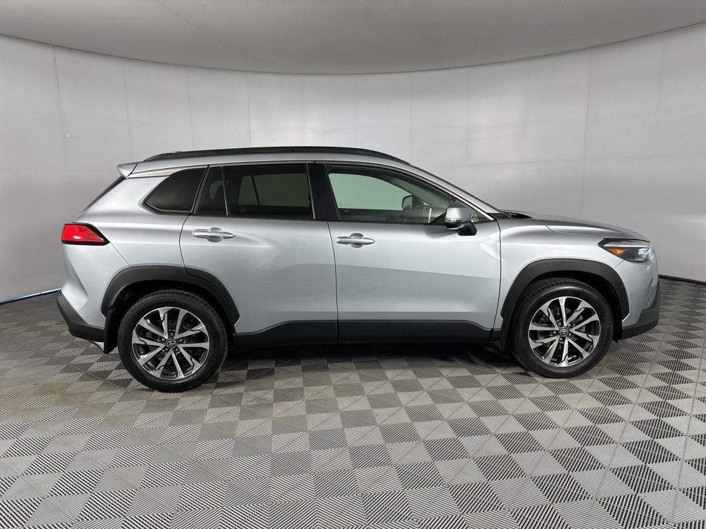 Certified Used 2022 Silver Toyota XLE image 9