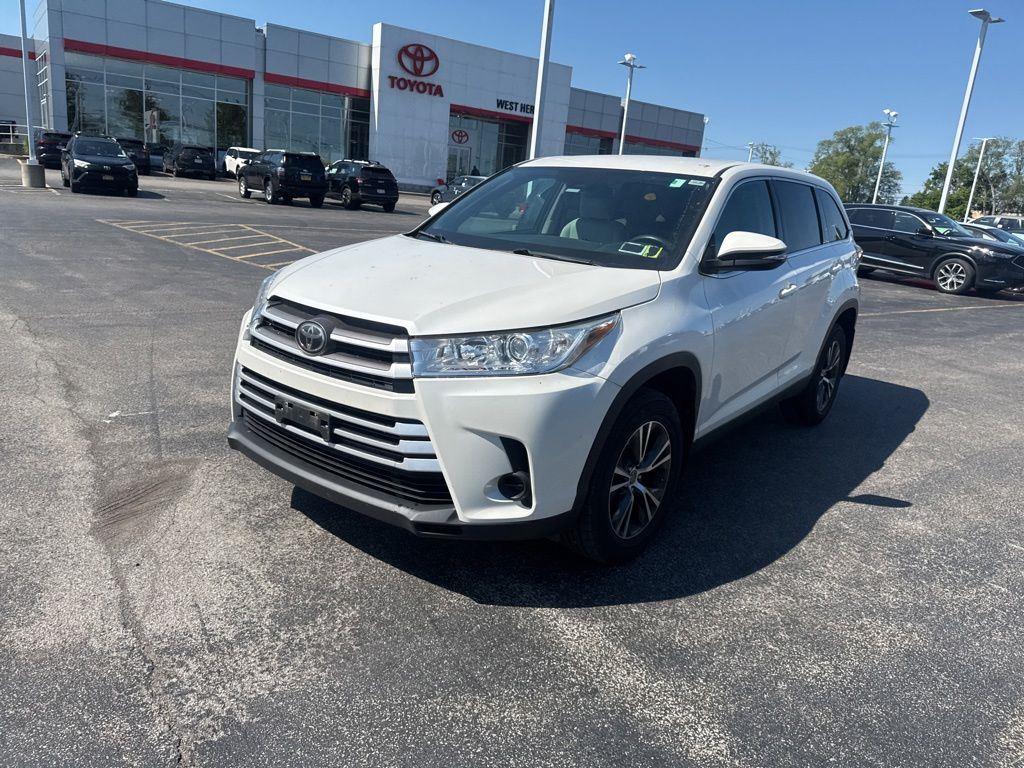 Used 2019 Blizzard Pearl Toyota LE image 5