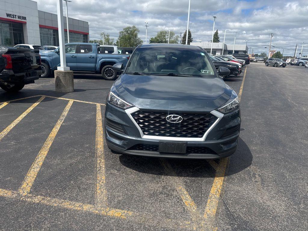 Used 2021 Blue Hyundai SE image 4