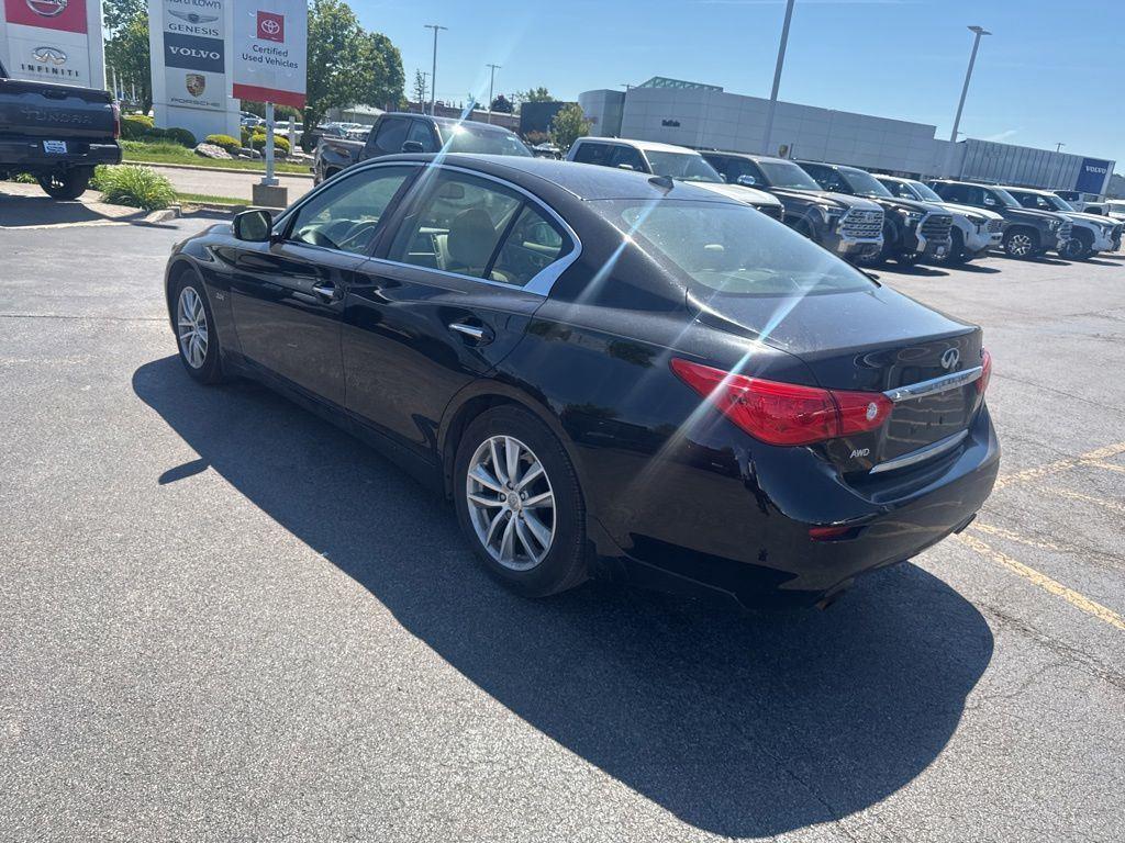 Used 2017 Black Obsidian INFINITI 2.0t Premium image 6