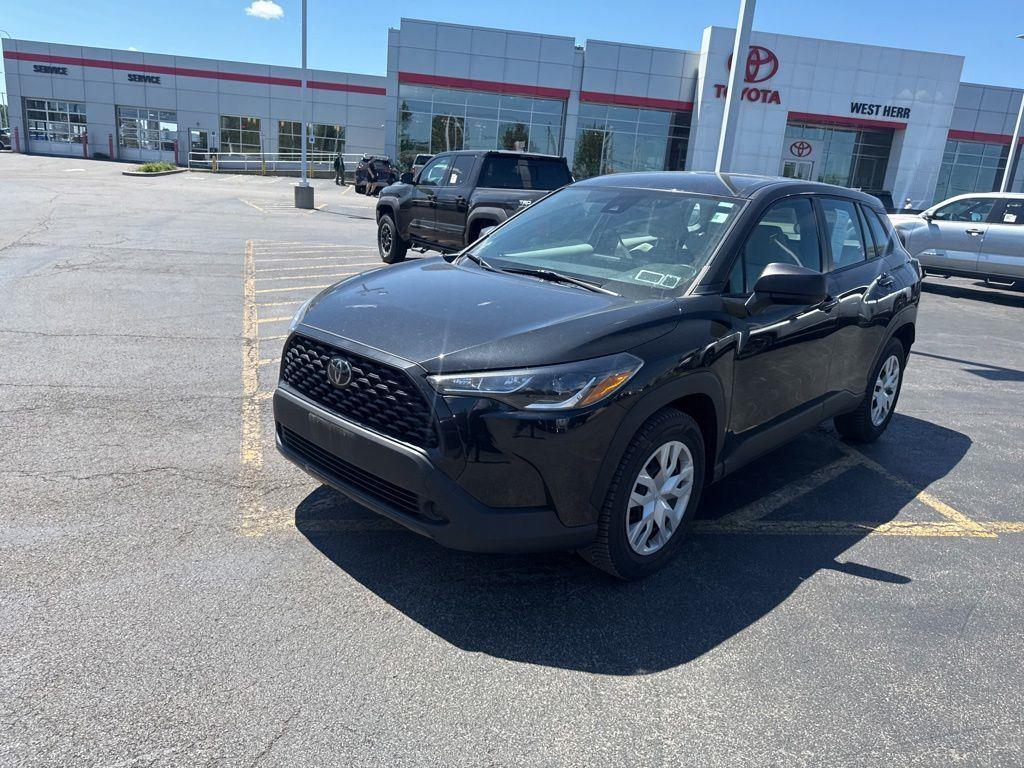 Certified Used 2022 Jet Black Toyota L image 5