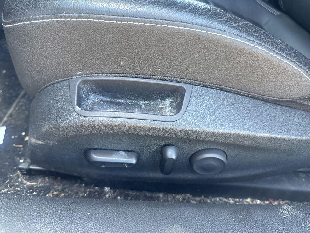 Used 2016 Sky Buick Premium image 9