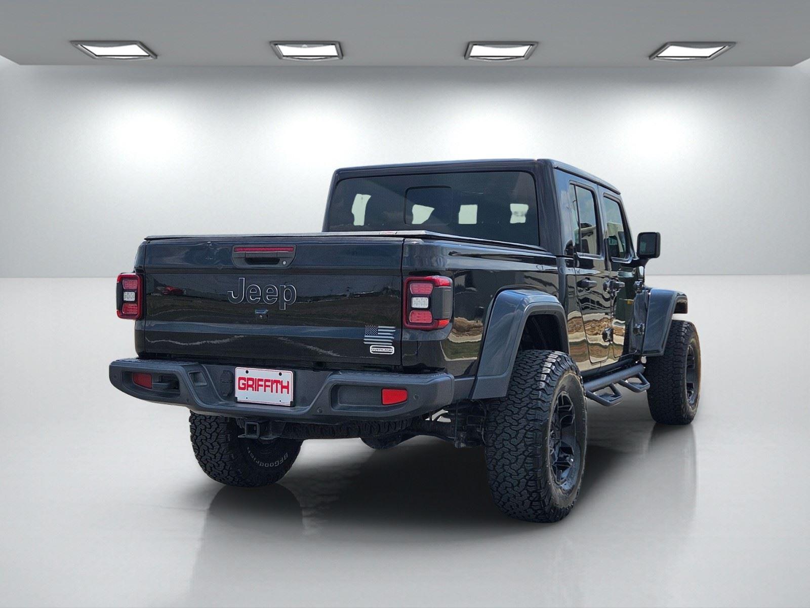 View vehicle photo 5