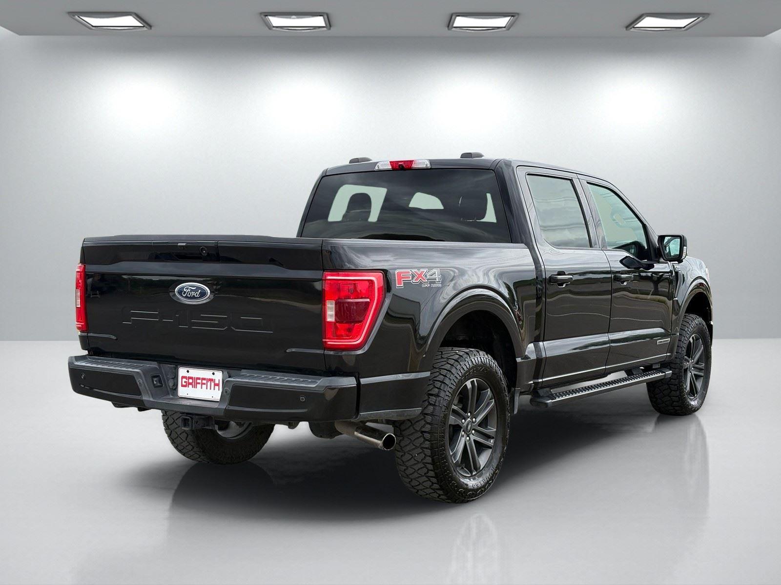 View vehicle photo 5