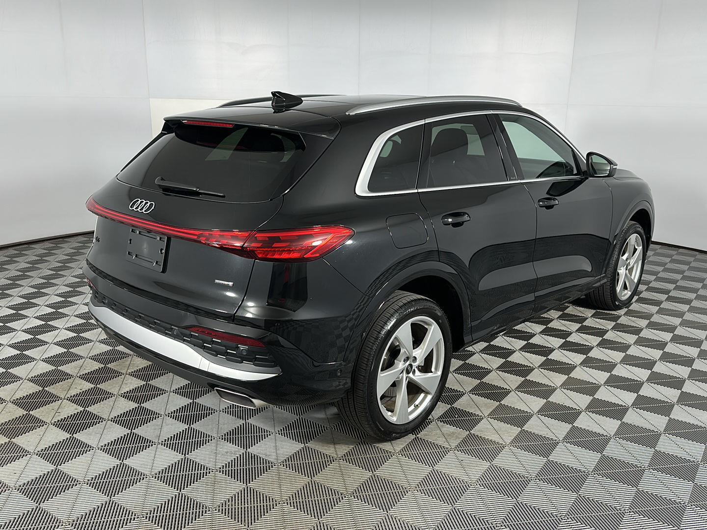 New 2025 Mythos Black Metallic Audi Premium Plus image 8