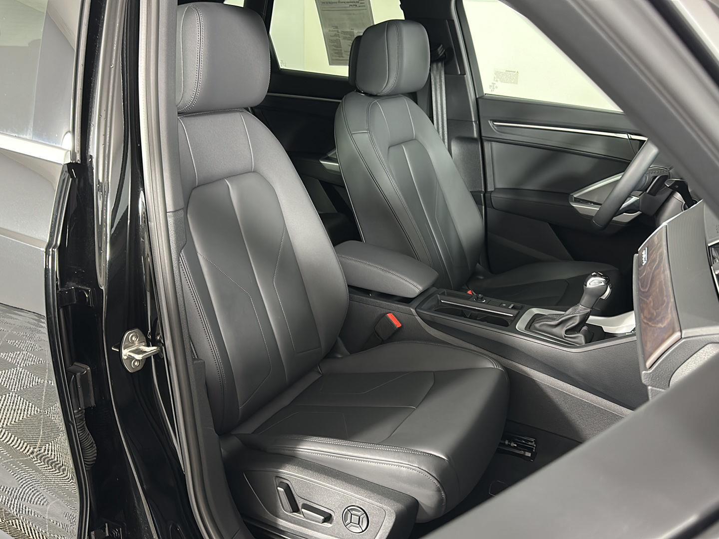 New 2025 Mythos Black Metallic Audi S line Premium image 2