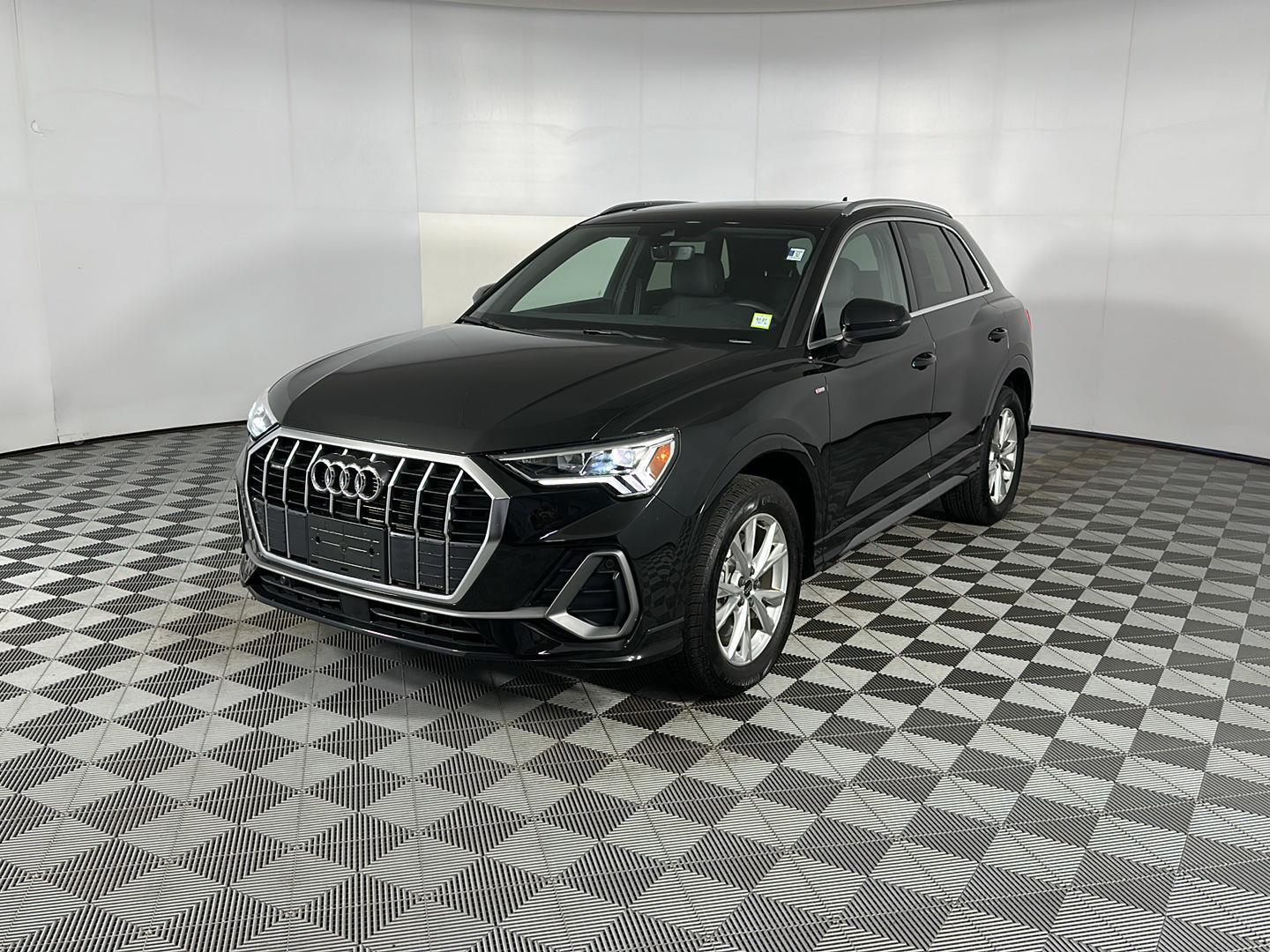 New 2025 Mythos Black Metallic Audi S line Premium image 5