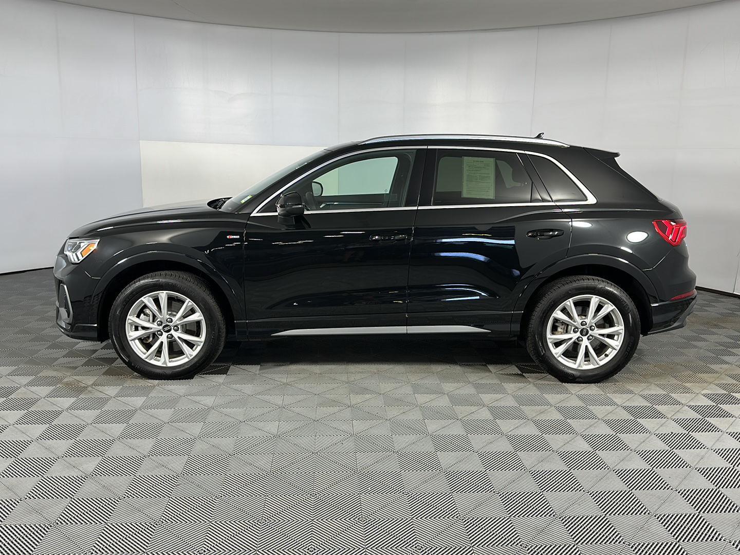 New 2025 Mythos Black Metallic Audi S line Premium image 7