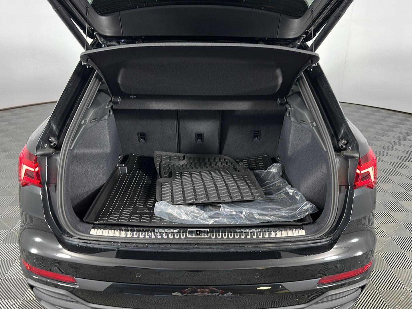 New 2025 Mythos Black Metallic Audi S line Premium image 28