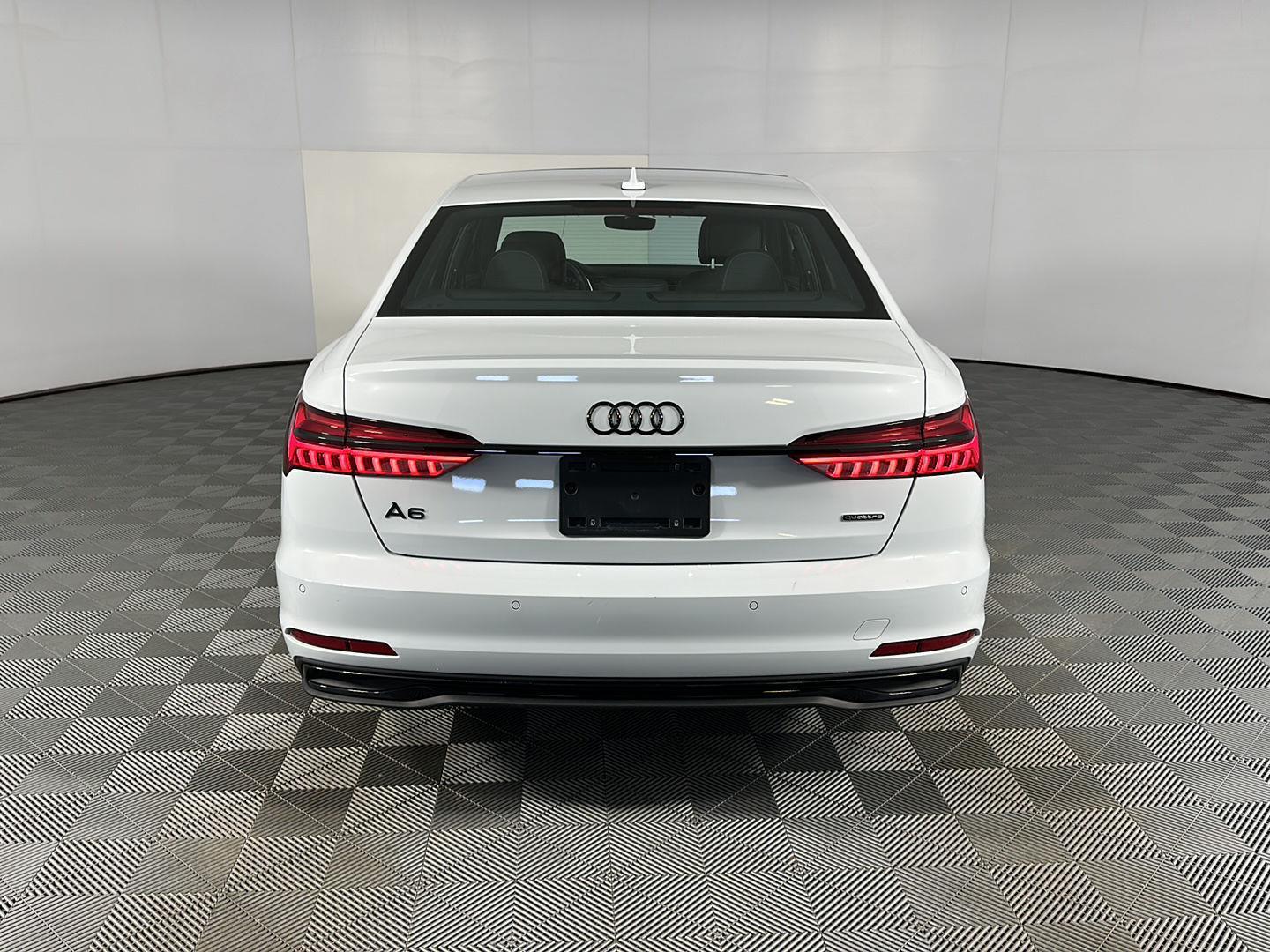 Used 2025 Glacier White Metallic Audi Premium Plus image 31