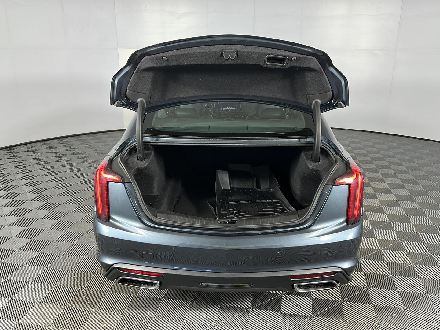 Used 2021 Shadow Metallic Cadillac Premium Luxury image 7