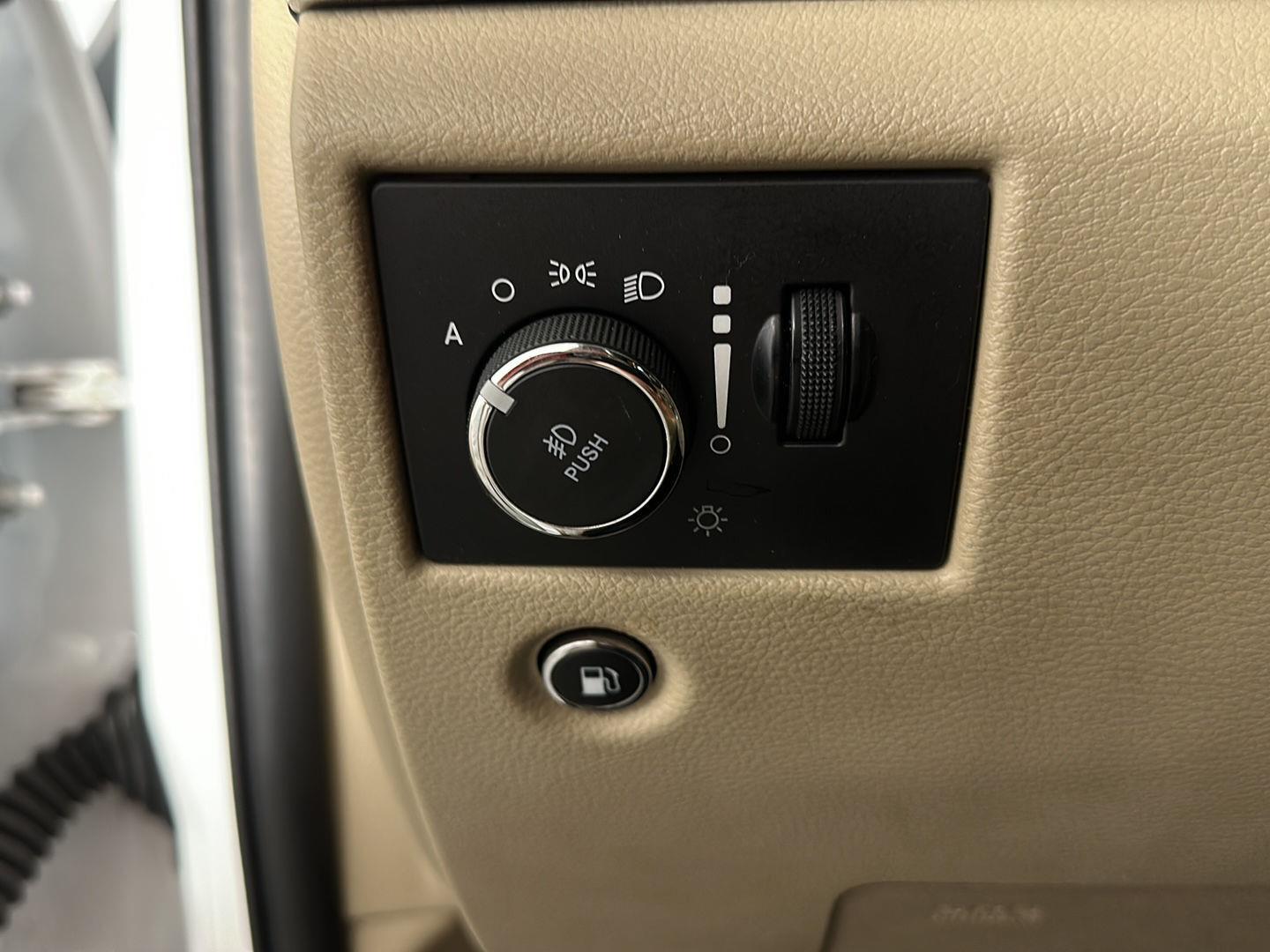 Used 2021 Bright White Clearcoat Jeep Limited image 20