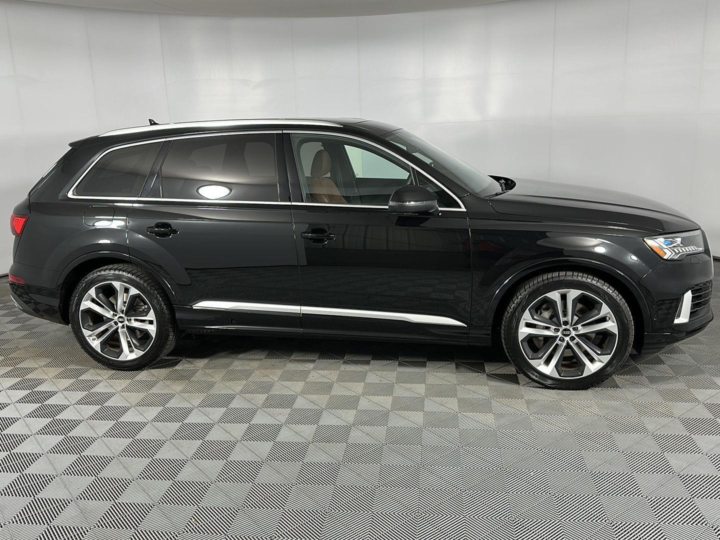 Used 2024 Mythos Black Metallic Audi Prestige image 4