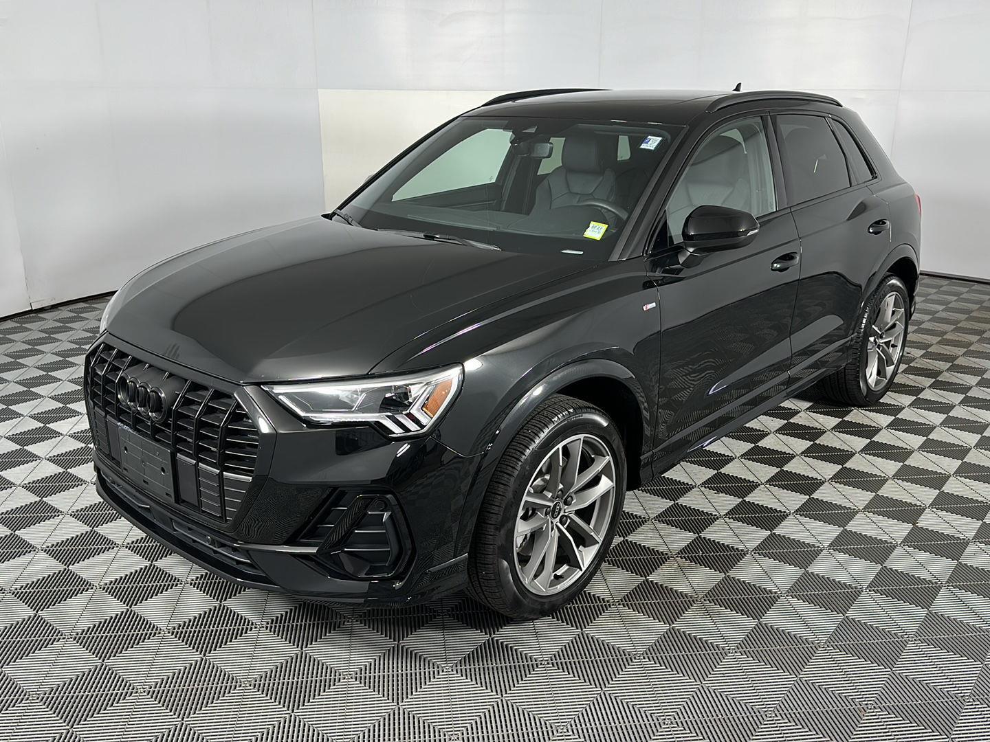 New 2025 Mythos Black Metallic Audi S line Premium image 14