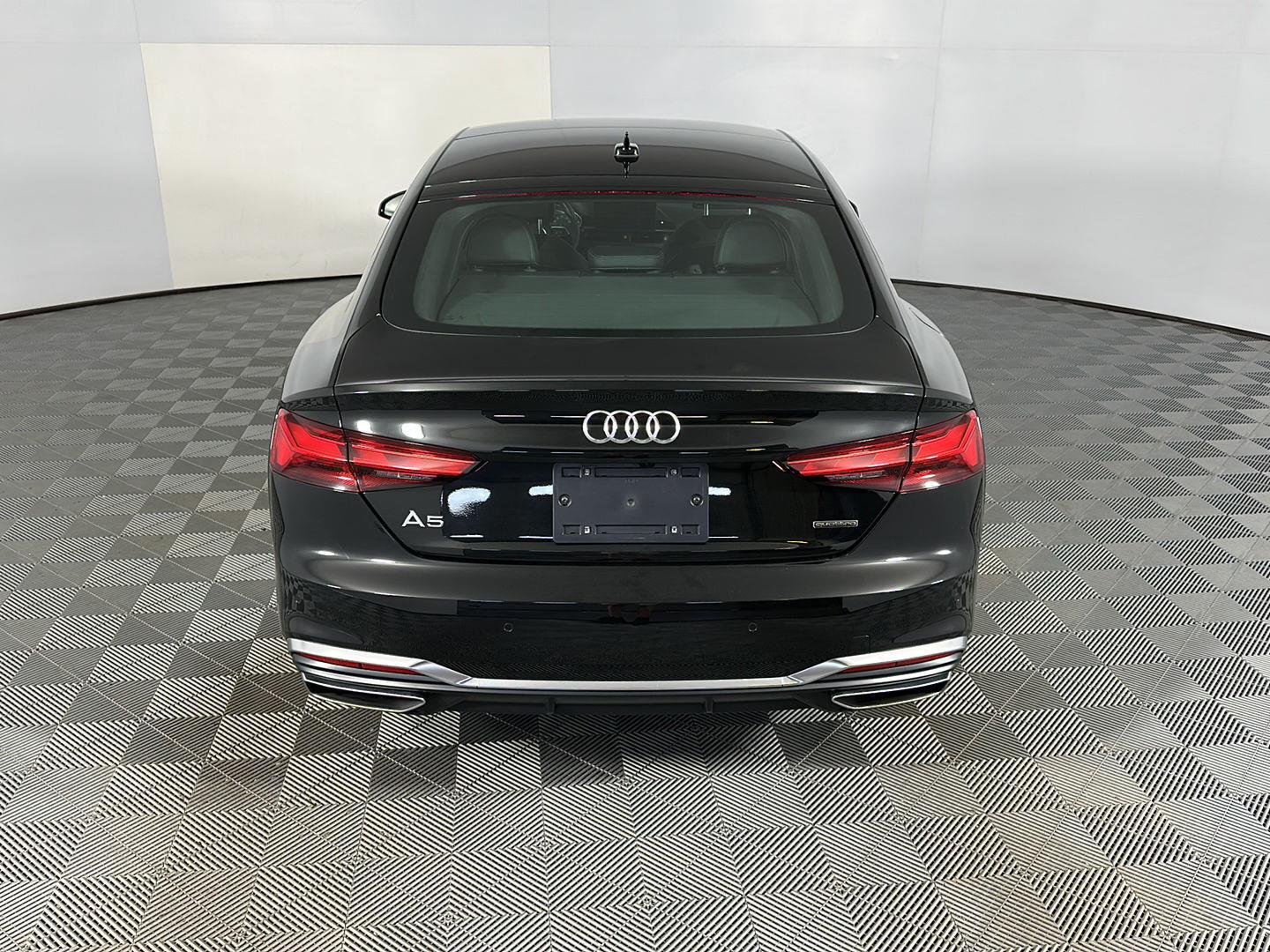 Used 2023 Mythos Black Metallic Audi S line Premium image 9