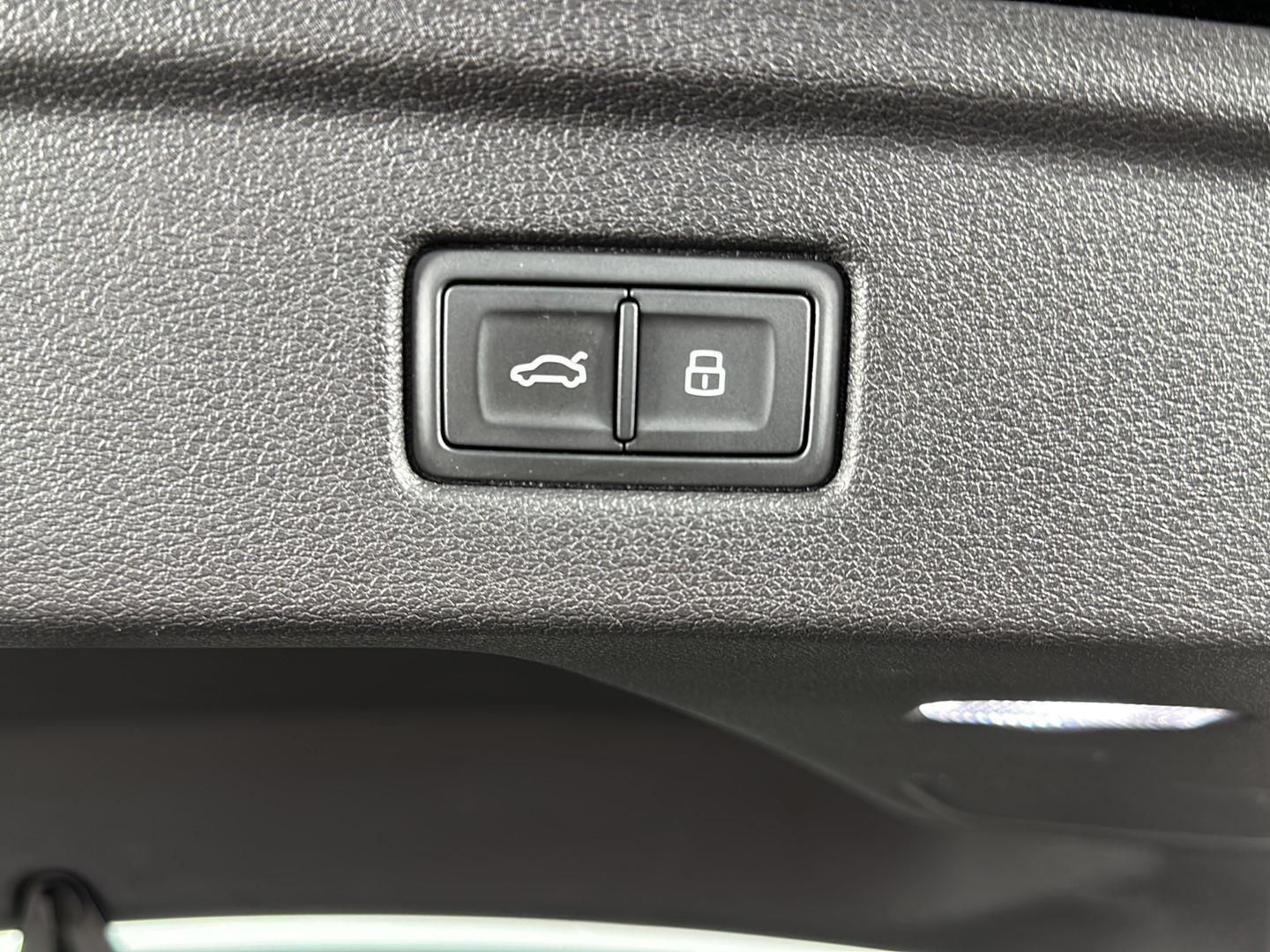 Used 2023 Mythos Black Metallic Audi S line Premium image 11