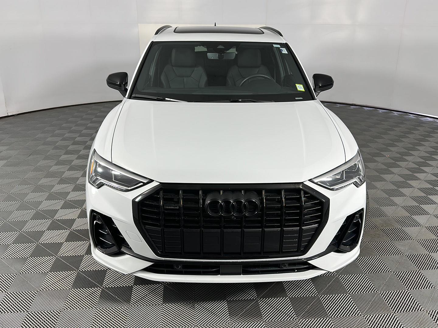 Used 2025  Audi S line Premium Plus image 2