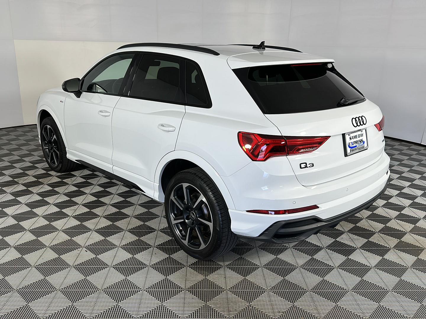 Used 2025  Audi S line Premium Plus image 12