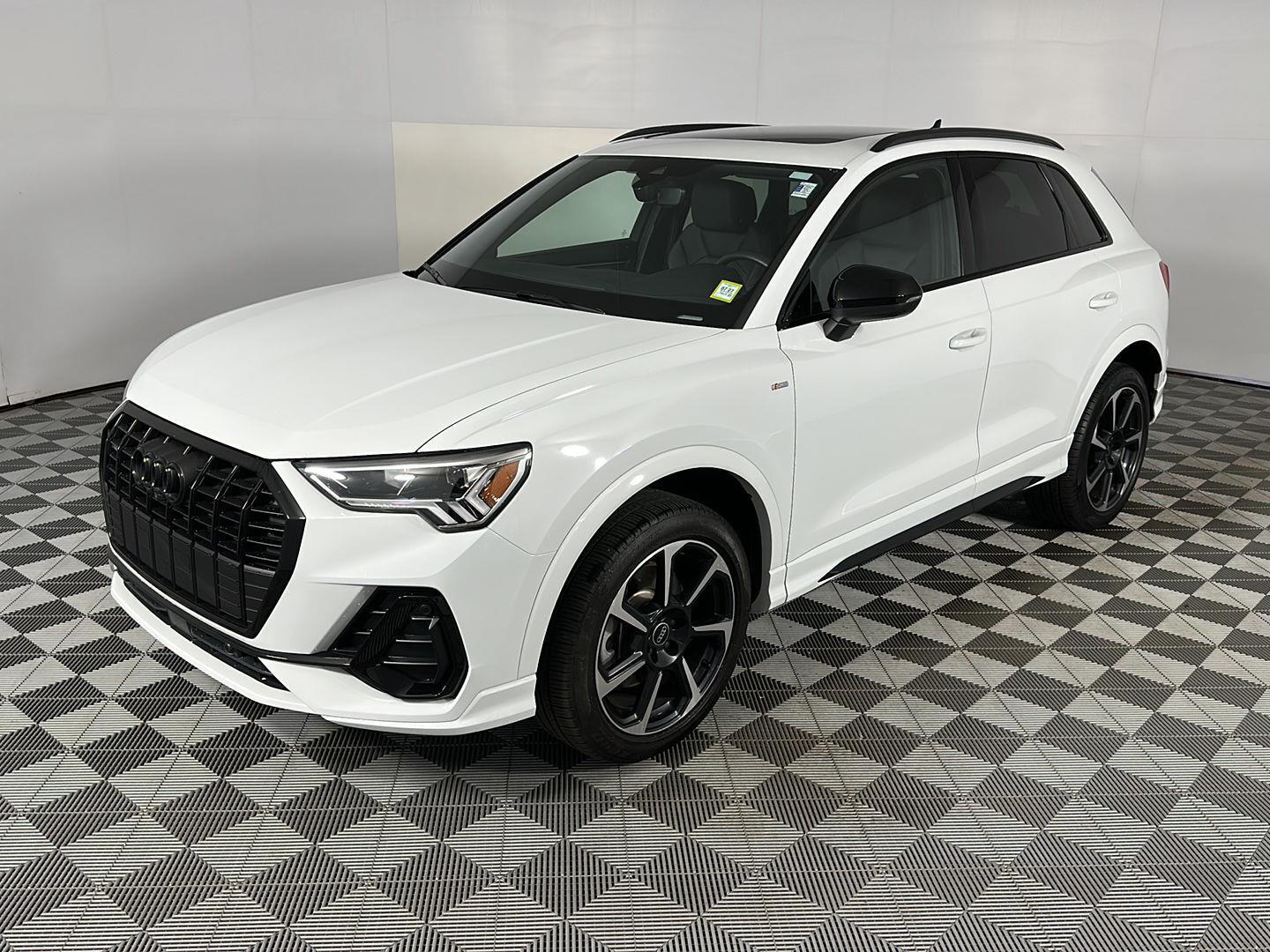 Used 2025  Audi S line Premium Plus image 14