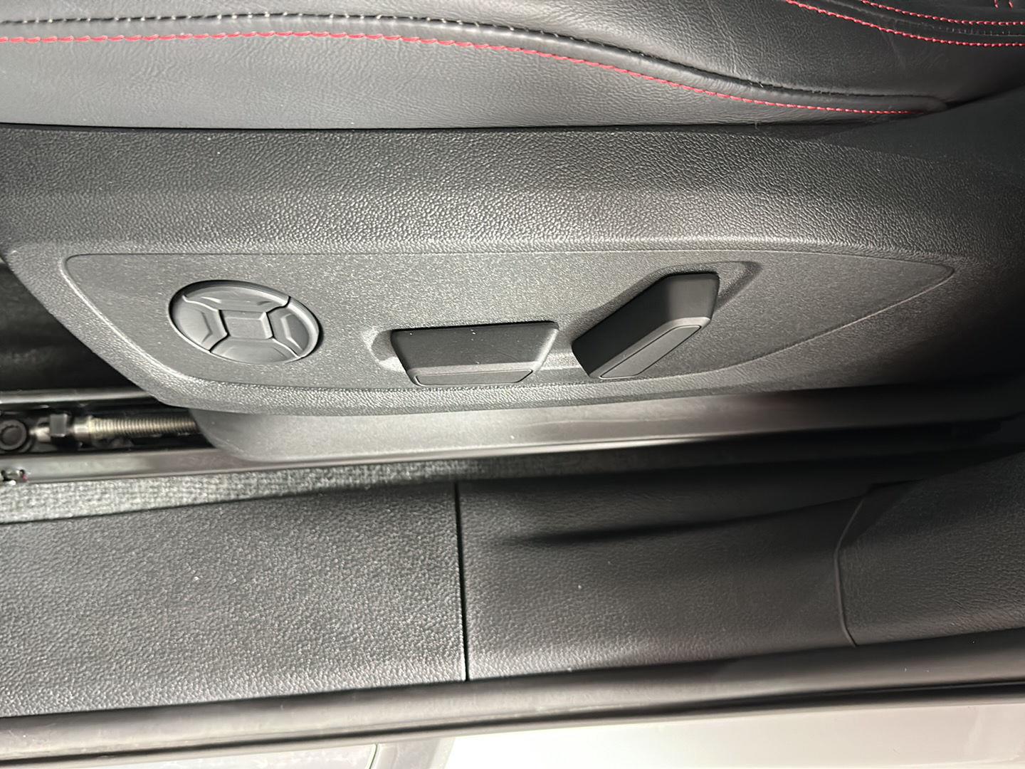 Used 2025  Audi S line Premium Plus image 21