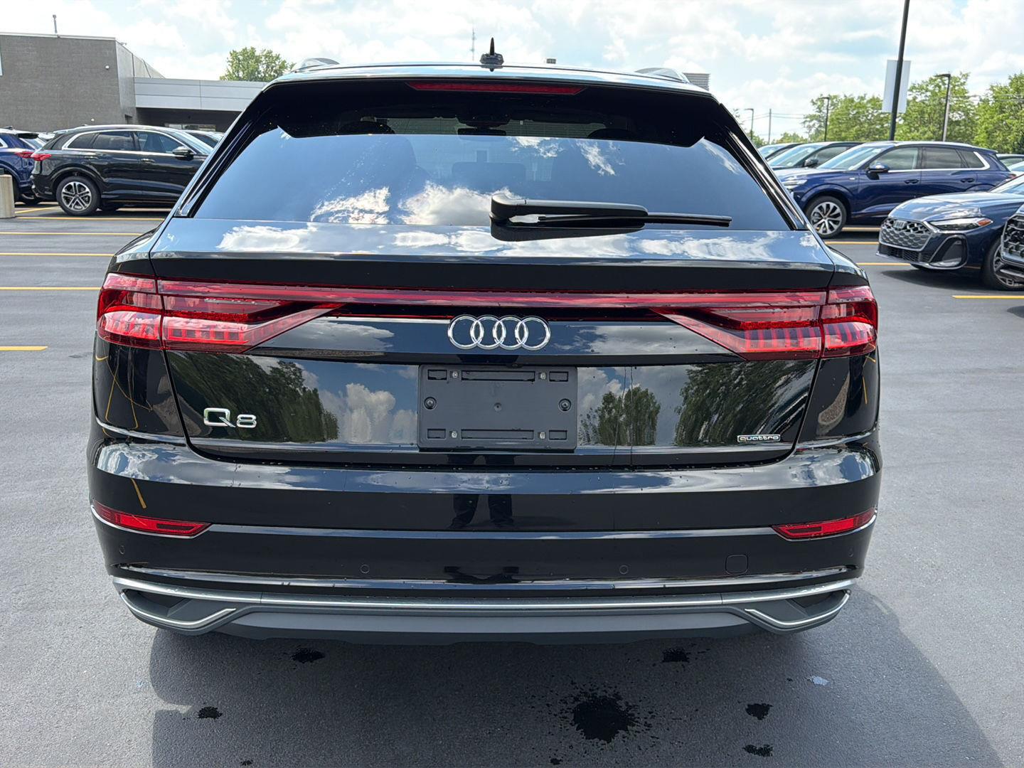 Used 2023 Mythos Black Metallic Audi Premium image 4