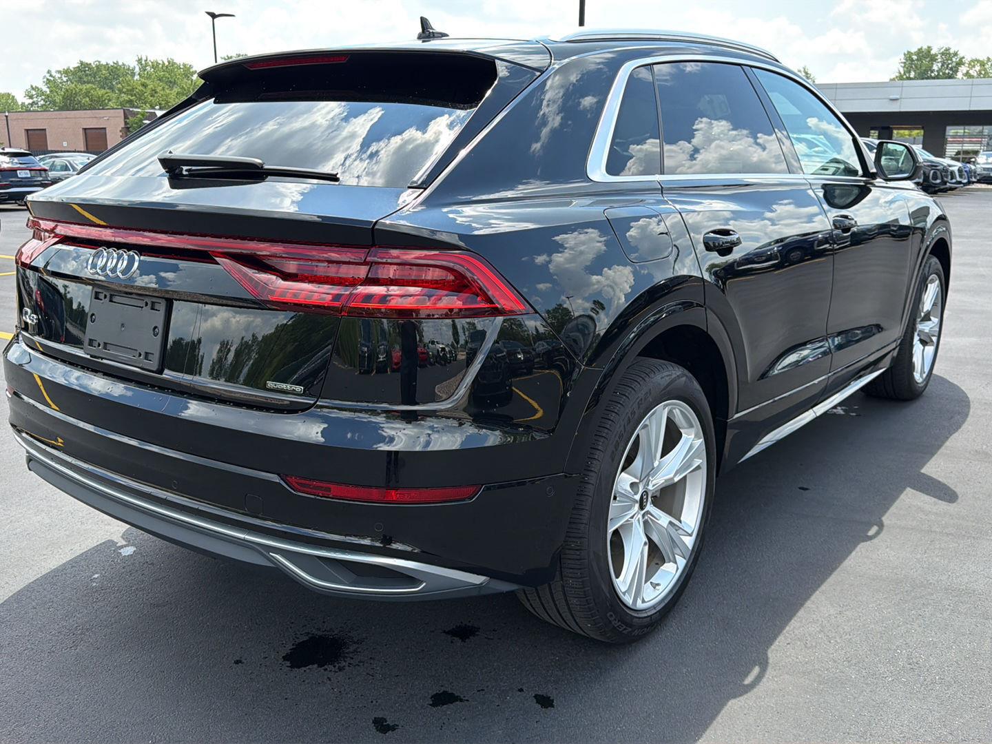 Used 2023 Mythos Black Metallic Audi Premium image 5