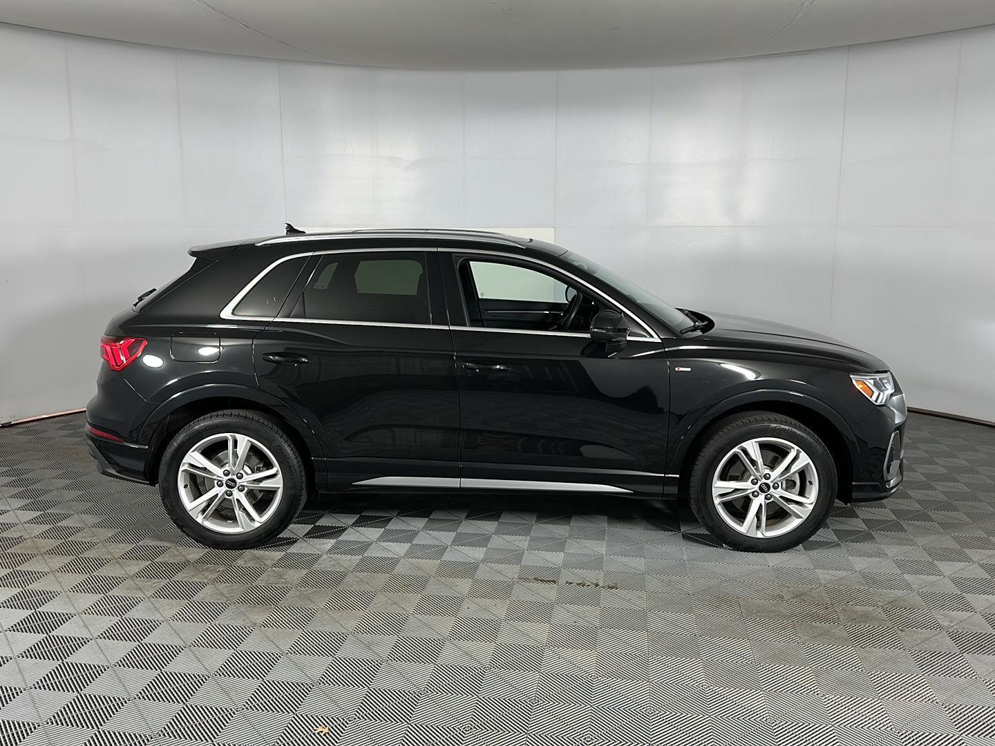 Used 2023 Mythos Black Metallic Audi S line Premium Plus image 5